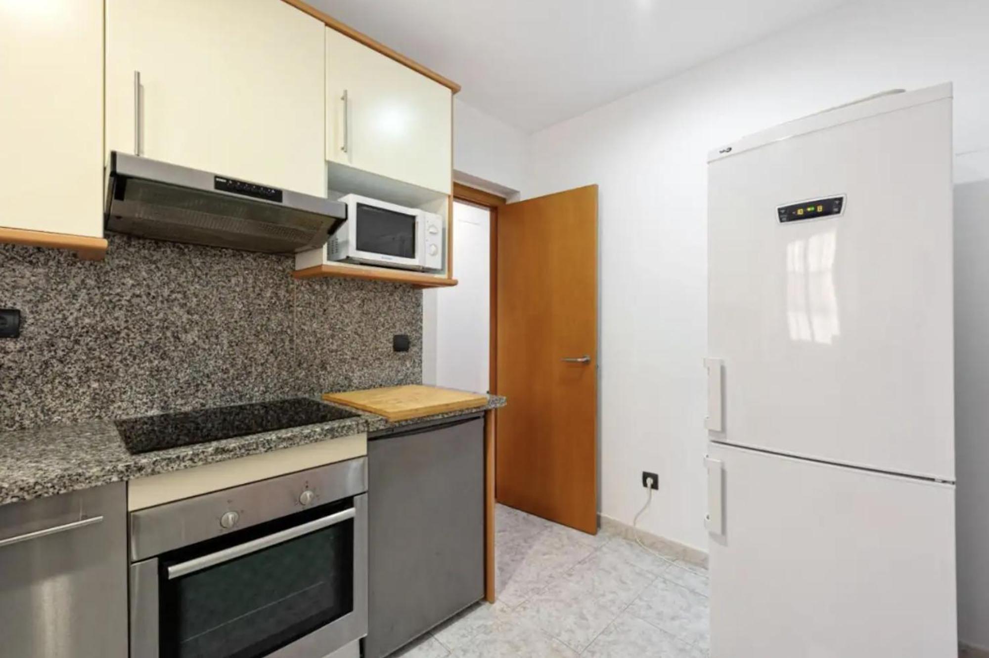 Espacioso Piso En Centro Apartamento *